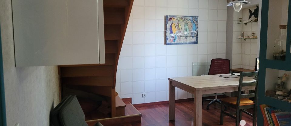 House 6 rooms of 146 m² in Luzy (58170)