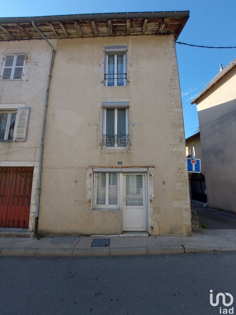 Maison 3 pièces de 81 m² à Arinthod (39240)