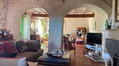 House 6 rooms of 231 m² in Romagne (33760)