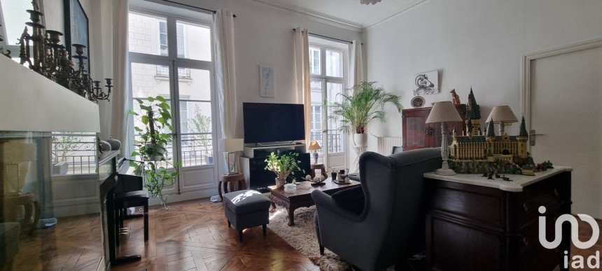 Apartment 3 rooms of 71 m² in Nantes (44000)