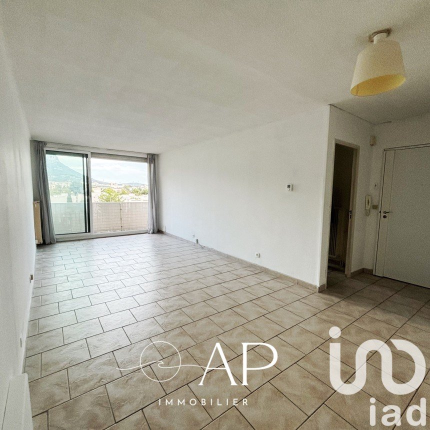 Apartment 4 rooms of 80 m² in Toulon (83000)