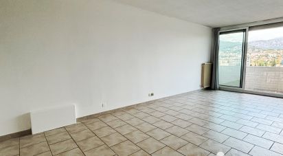 Appartement 4 pièces de 80 m² à Toulon (83000)