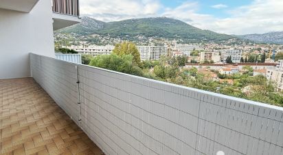 Appartement 4 pièces de 80 m² à Toulon (83000)