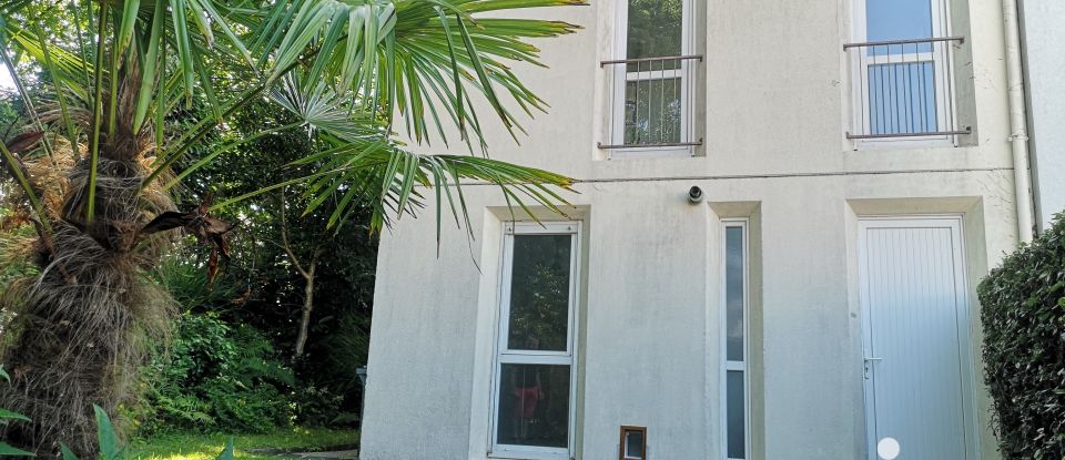 Maison 4 pièces de 81 m² à Quimper (29000)