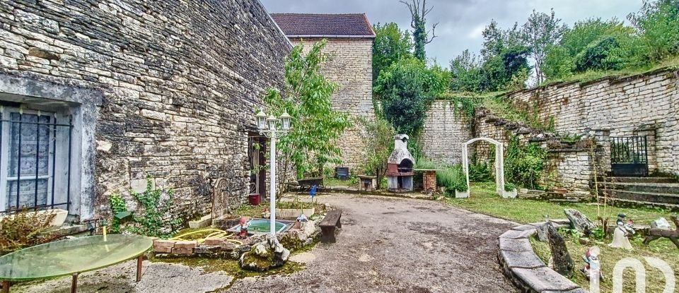 Maison 10 pièces de 225 m² à Vireaux (89160)