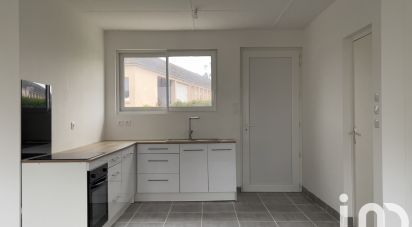 Maison 6 pièces de 99 m² à Notre-Dame-de-Cenilly (50210)