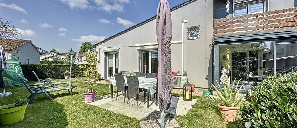 House 6 rooms of 135 m² in Saint-Avold (57500)