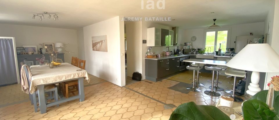 House 5 rooms of 146 m² in Vieux-Bourg (14130)