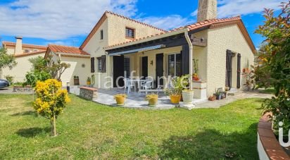 Traditional house 4 rooms of 100 m² in Maureillas-las-Illas (66480)