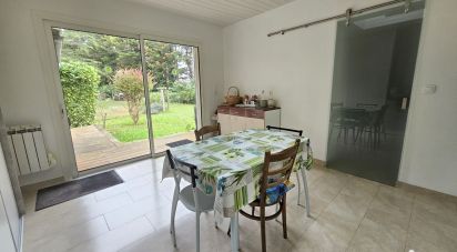 House 4 rooms of 126 m² in Saint-Just-Luzac (17320)