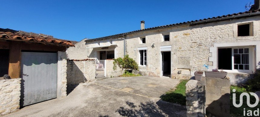 Village house 7 rooms of 165 m² in La Vergne (17400)