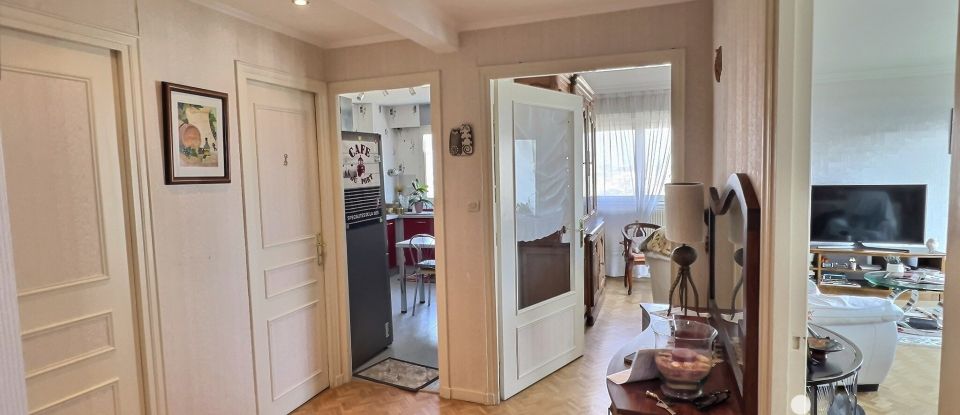 Appartement 4 pièces de 82 m² à Tours (37000)