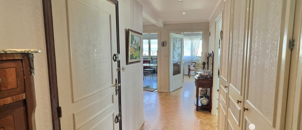 Appartement 4 pièces de 82 m² à Tours (37000)