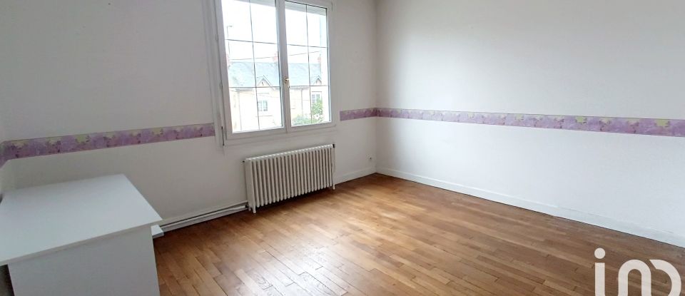 House 6 rooms of 146 m² in Châteauroux (36000)