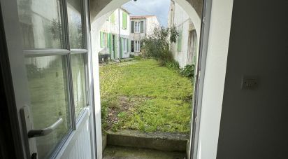 Traditional house 3 rooms of 50 m² in Sainte-Marie-de-Ré (17740)