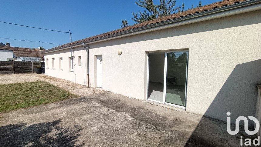 Maison 5 pièces de 92 m² à Nueil-les-Aubiers (79250)