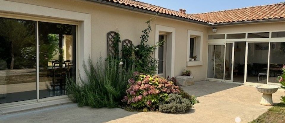 House 7 rooms of 138 m² in Chauray (79180)