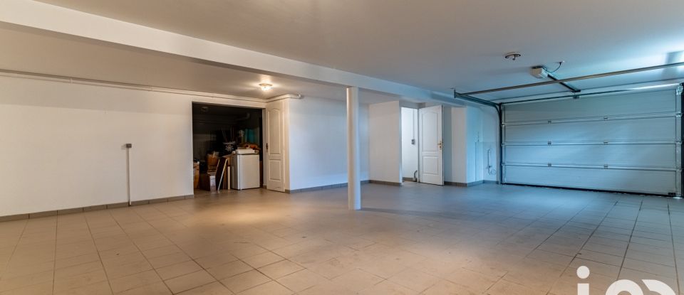 House 7 rooms of 170 m² in Fontaine-lès-Dijon (21121)