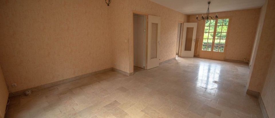 Maison 4 pièces de 94 m² à Souppes-sur-Loing (77460)