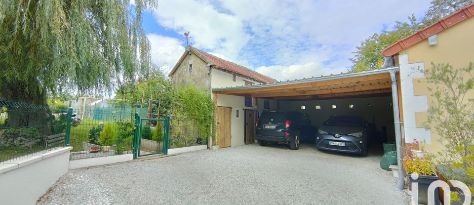 Maison de village 11 pièces de 278 m² à Chevannes (89240)