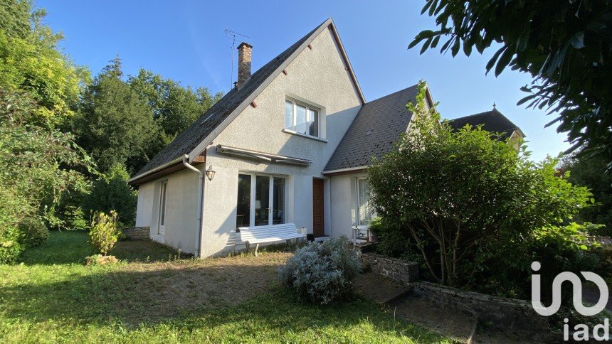 Architect house 5 rooms of 135 m² in Le Malesherbois (45330)