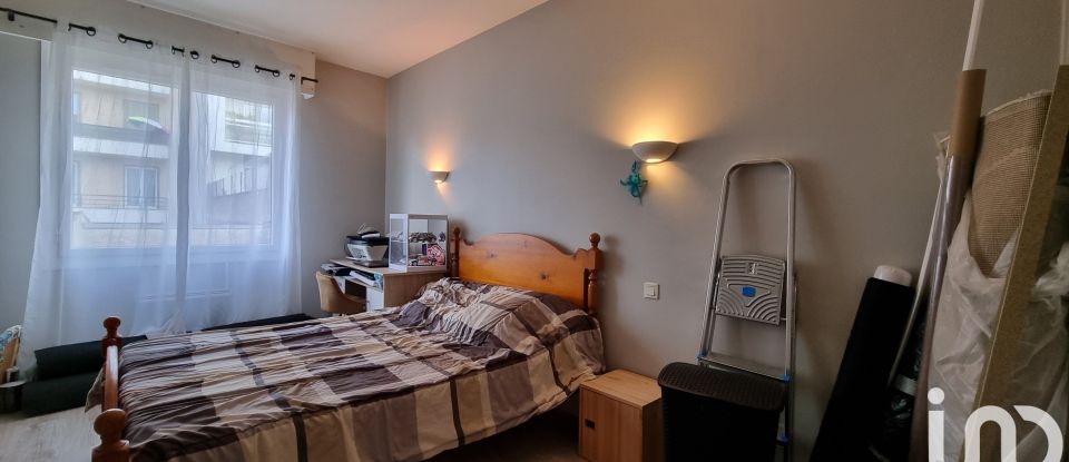 Appartement 4 pièces de 90 m² à Rodez (12000)