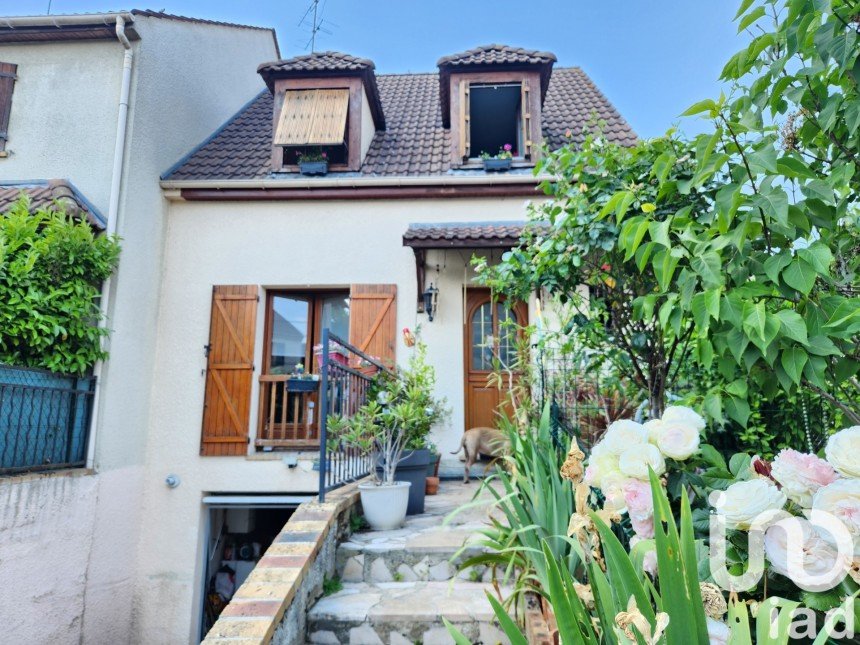 Maison traditionnelle 5 pièces de 77 m² à Clichy-sous-Bois (93390)