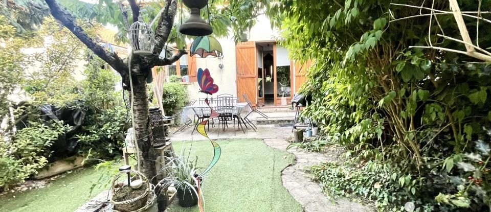 Traditional house 5 rooms of 77 m² in Clichy-sous-Bois (93390)