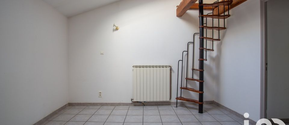 Maison 4 pièces de 110 m² à Tavel (30126)