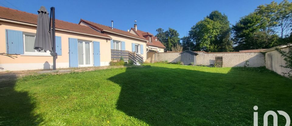 House 4 rooms of 84 m² in Presles-en-Brie (77220)