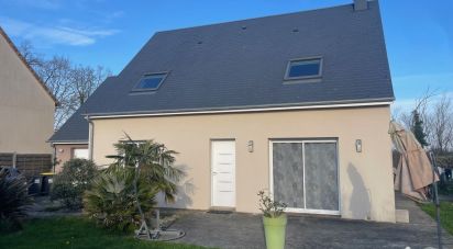 Maison 7 pièces de 132 m² à Saint-Georges-Montcocq (50000)