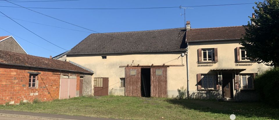 House 5 rooms of 137 m² in Savigny (52500)