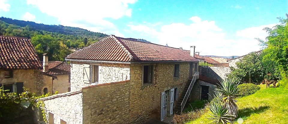 Village house 6 rooms of 160 m² in Douelle (46140)