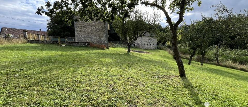 Maison de campagne 6 pièces de 121 m² à Magnat-l'Étrange (23260)