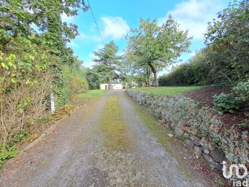 Land of 1,433 m² in Montfort-sur-Meu (35160)