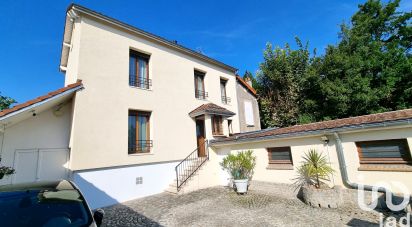 House 7 rooms of 140 m² in Villeneuve-le-Roi (94290)