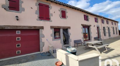 Longère 5 pièces de 217 m² à Saint-Mesmin (85700)