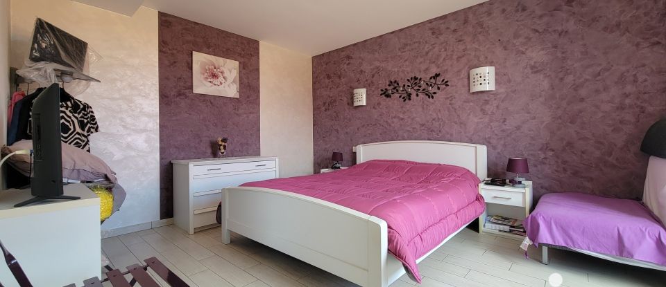 Longère 5 pièces de 217 m² à Saint-Mesmin (85700)