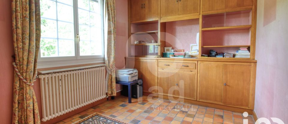 House 9 rooms of 171 m² in Chalo-Saint-Mars (91780)