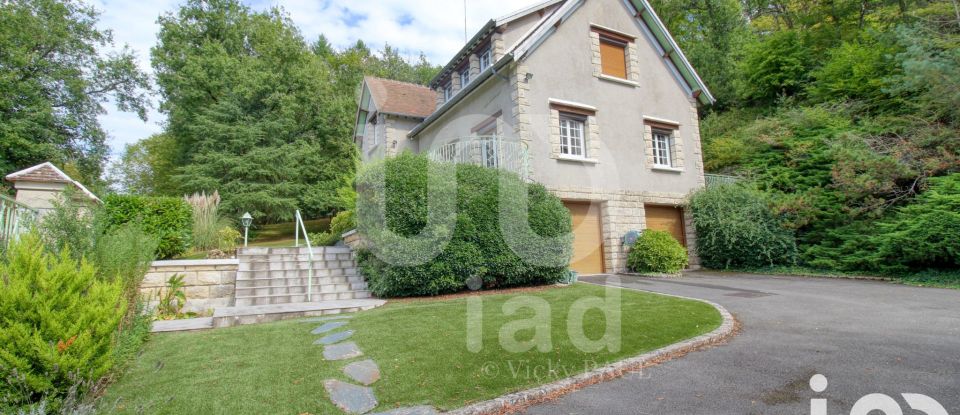 House 9 rooms of 171 m² in Chalo-Saint-Mars (91780)