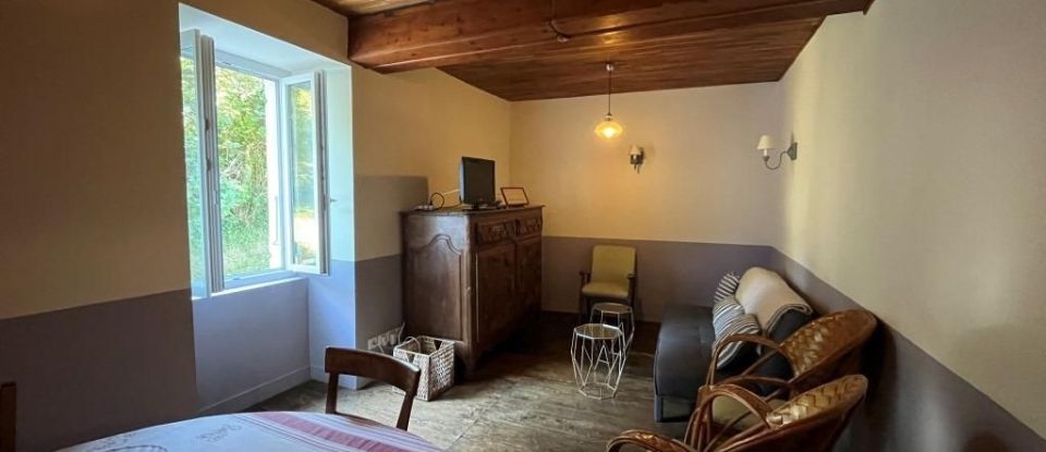 House 4 rooms of 114 m² in BRANTÔME (24310)