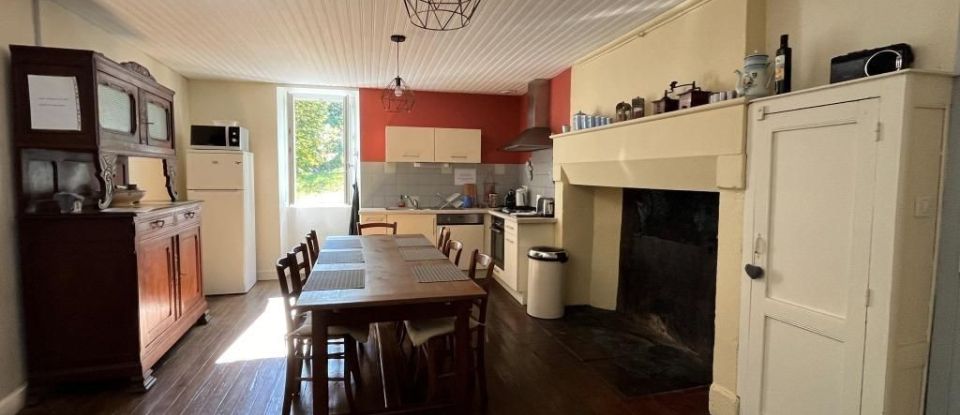 Maison 4 pièces de 114 m² à BRANTÔME (24310)