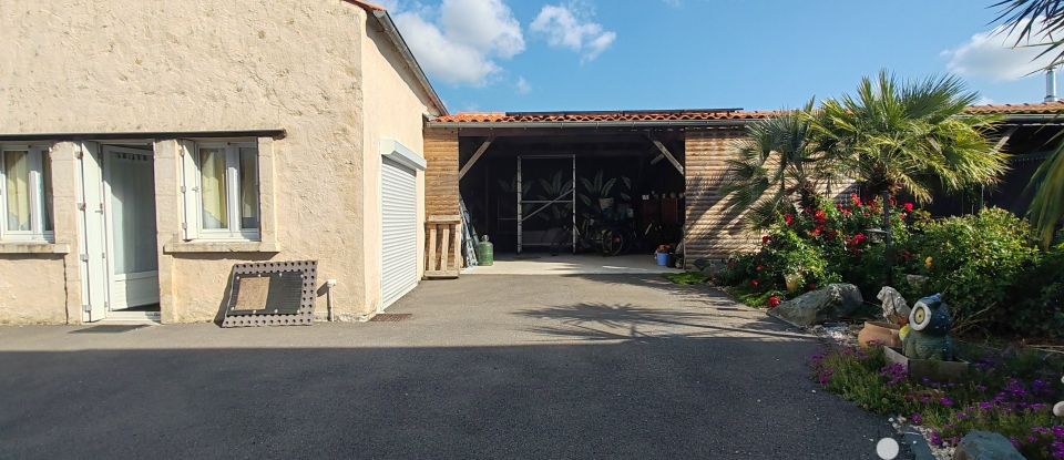 House 5 rooms of 130 m² in La Taillée (85450)