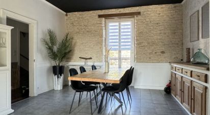 Maison 6 pièces de 147 m² à Sainte-Lizaigne (36260)