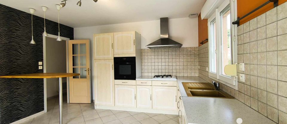 Maison 4 pièces de 110 m² à Acquin-Westbécourt (62380)