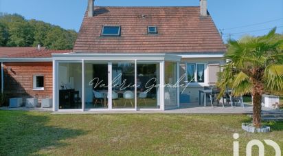 House 6 rooms of 125 m² in Viarmes (95270)