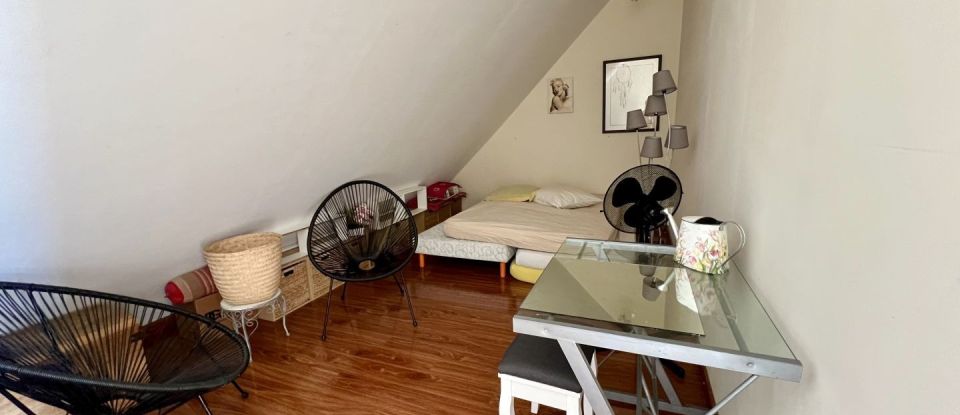 Apartment 3 rooms of 85 m² in La Possession (97419)