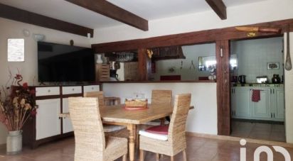 Maison 8 pièces de 250 m² à Lapalud (84840)