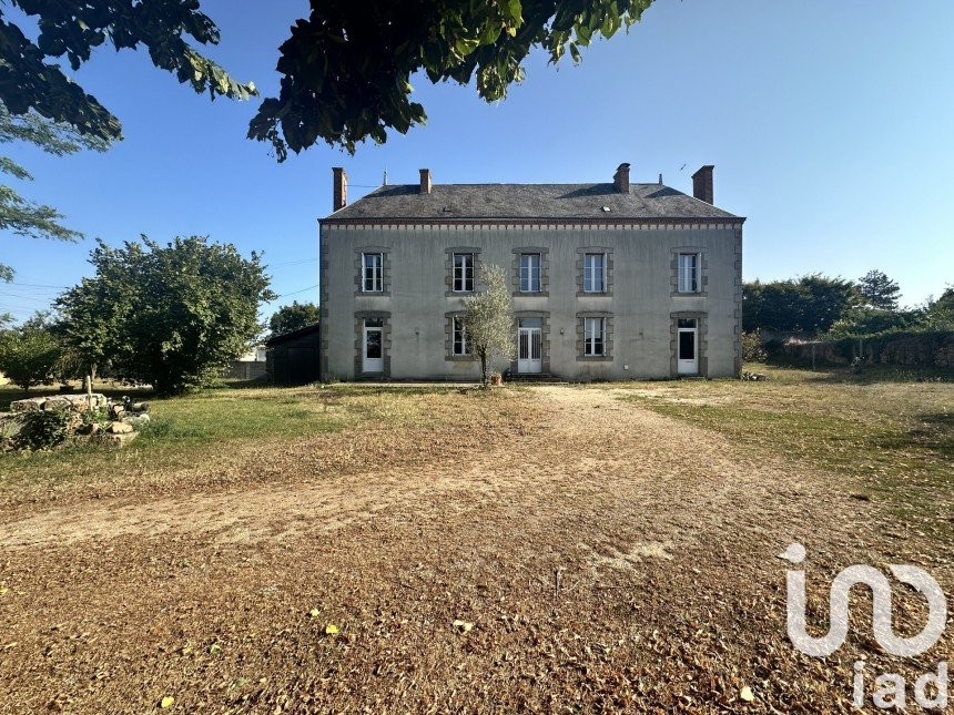 Maison de campagne 6 pièces de 175 m² à Thouars (79100)