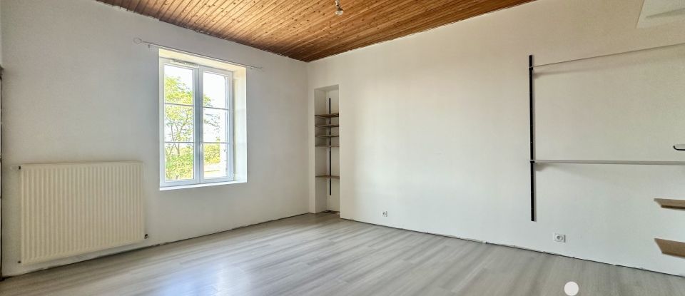 Maison de campagne 6 pièces de 175 m² à Thouars (79100)